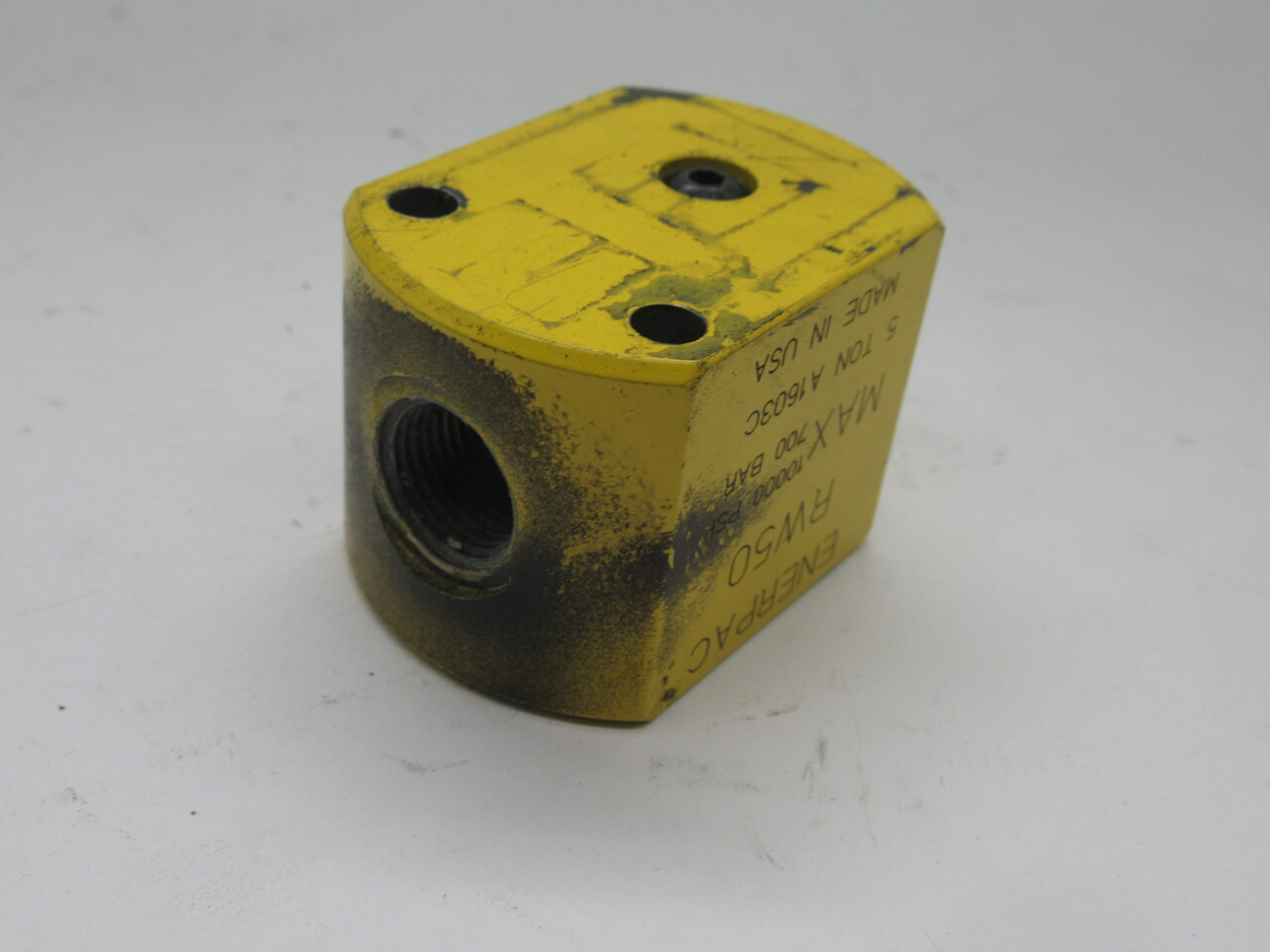 Enerpac RW50 General Purpose Hydraulic Cylinder 0.62" Stroke *INK STAINED* USED