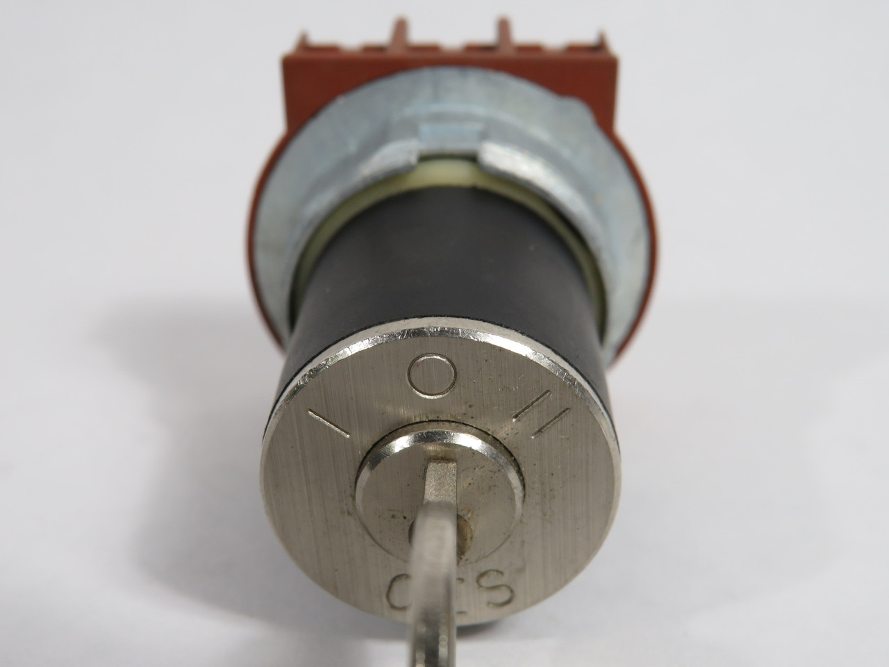 Siemens 3SB1100-4QA51 Keyed Switch I-O-II Momentary C/W Key *Missing H/W* NOP