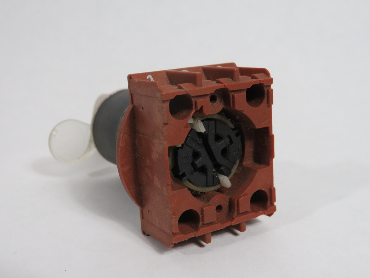 Siemens 3SB1100-4PA51 High Security Keyed Switch I-O-II Mom. *Missing H/W* NOP