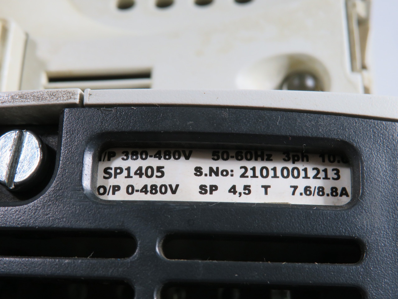 Control Techniques SP1405 Unidrive 5HP 3Ph 0-480V 7.6/8.8A SHELF WEAR USED