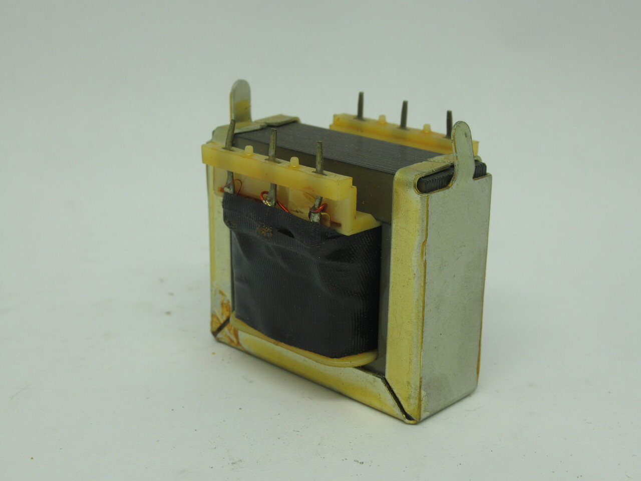 Hammond 162F16 Low Voltage Transformer 6VA Pri 115/230V Sec 8/16V NEW