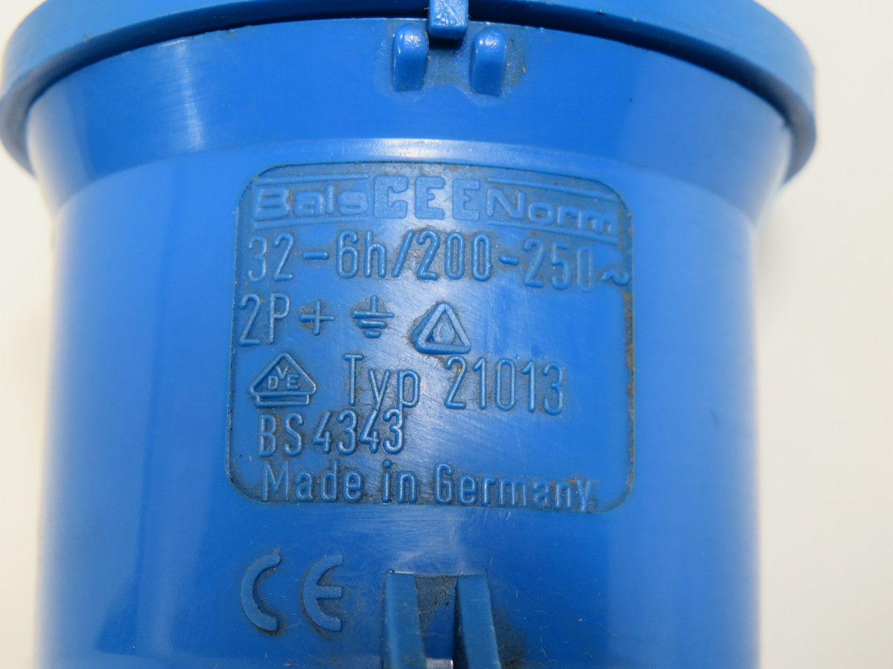 Bals 21013 CEE Plug 32A 200-250V 3-Pole (2-Pole+G) 6h USED