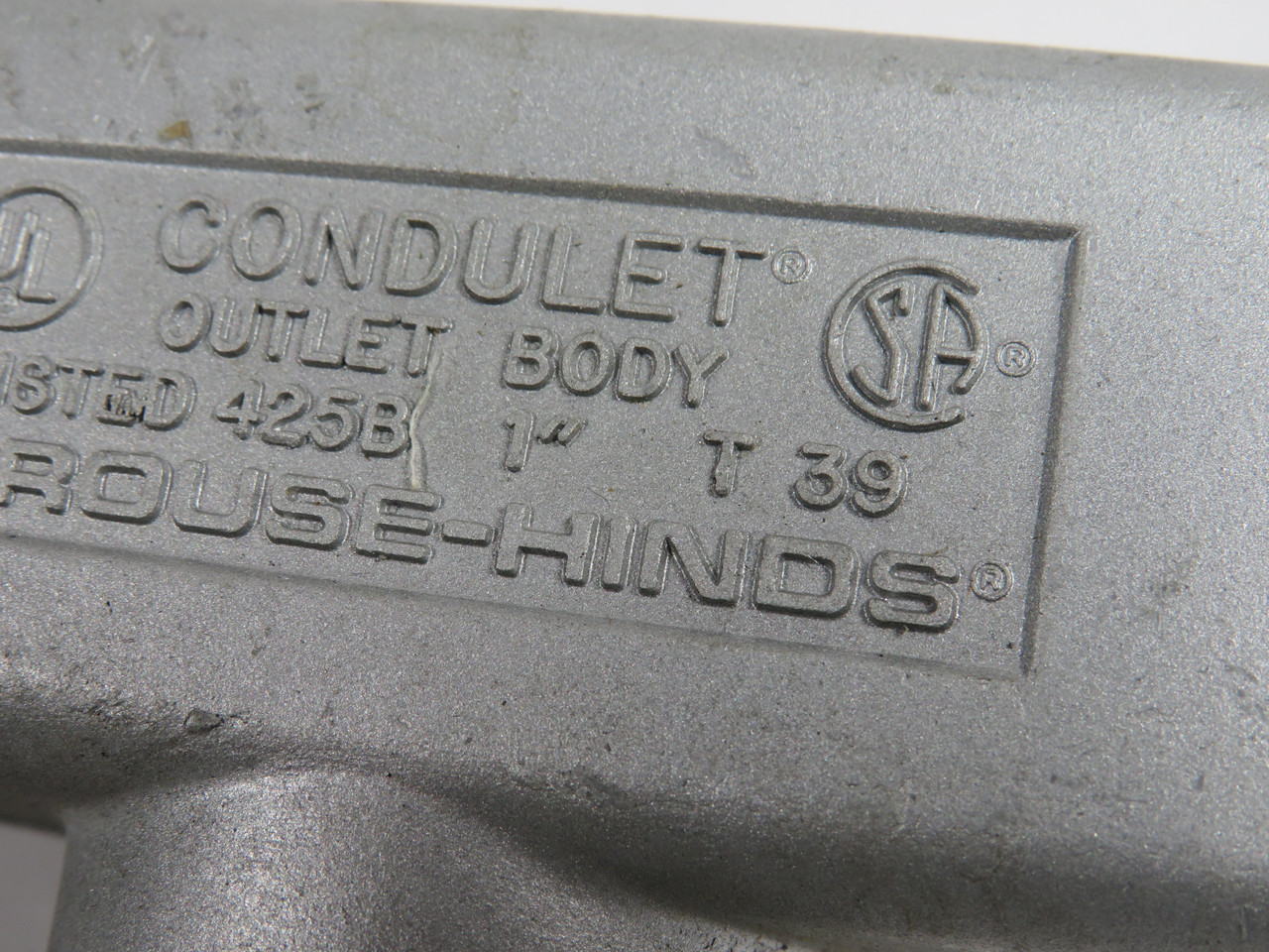Crouse-Hinds T39 Aluminum Condulet Body 1" T-Shape C/W Cover & Gasket USED