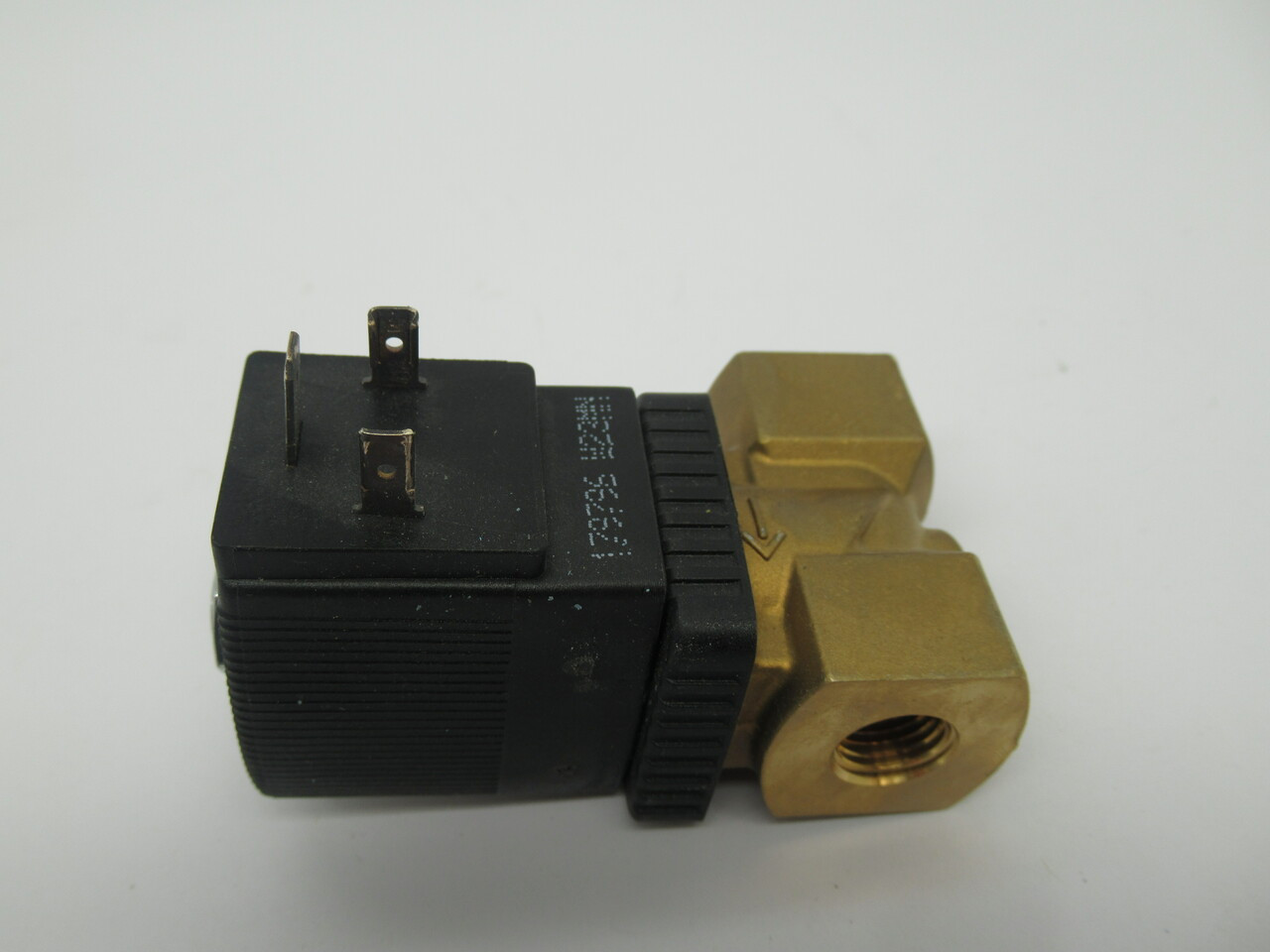 Burkert 00458079 Solenoid Valve 145 Psi 24V 60Hz 1/4" NPT 8W NOP