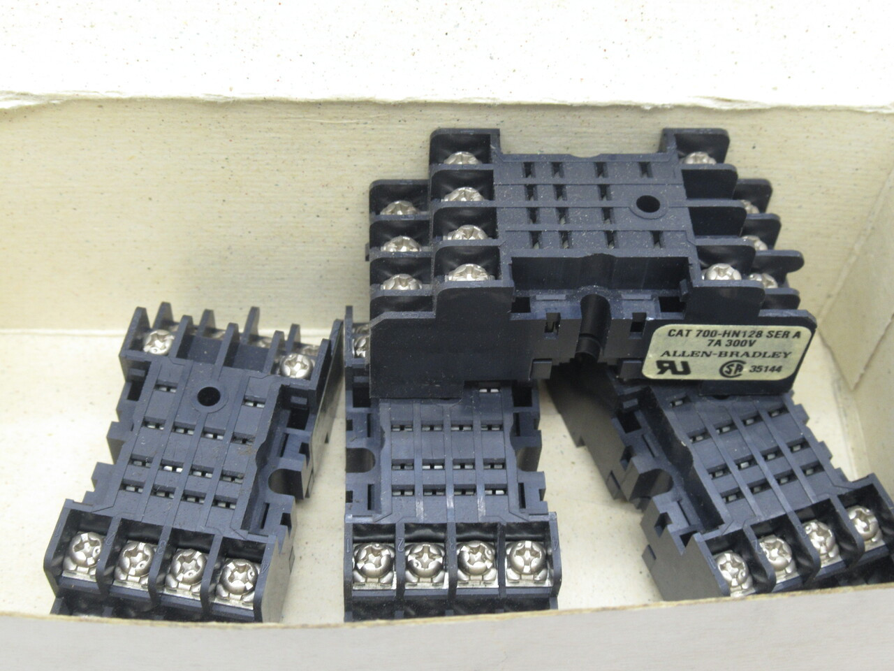 Allen-Bradley 700-HN128 Relay Socket Series A 7A 300V Lot of 4 NEW