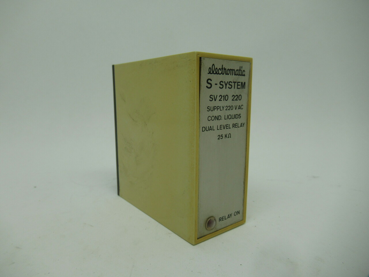 Electromatic SV210220 Dual Level Relay 25kOhm 220VAC USED