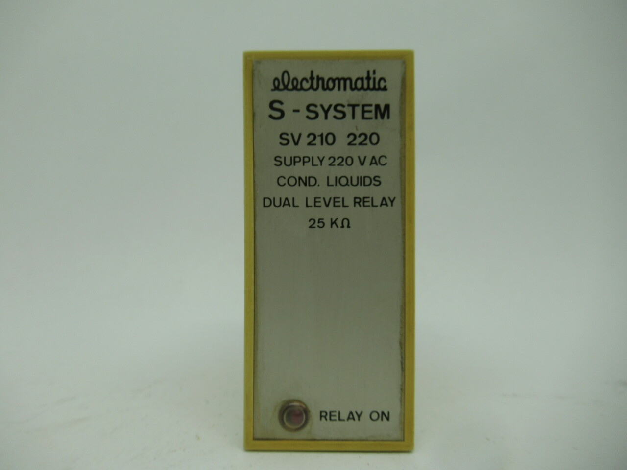 Electromatic SV210220 Dual Level Relay 25kOhm 220VAC USED