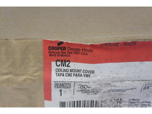Crouse-Hinds CM2 Ceiling Mount Base 3/4" Conduit 5 Hub ! NEW !