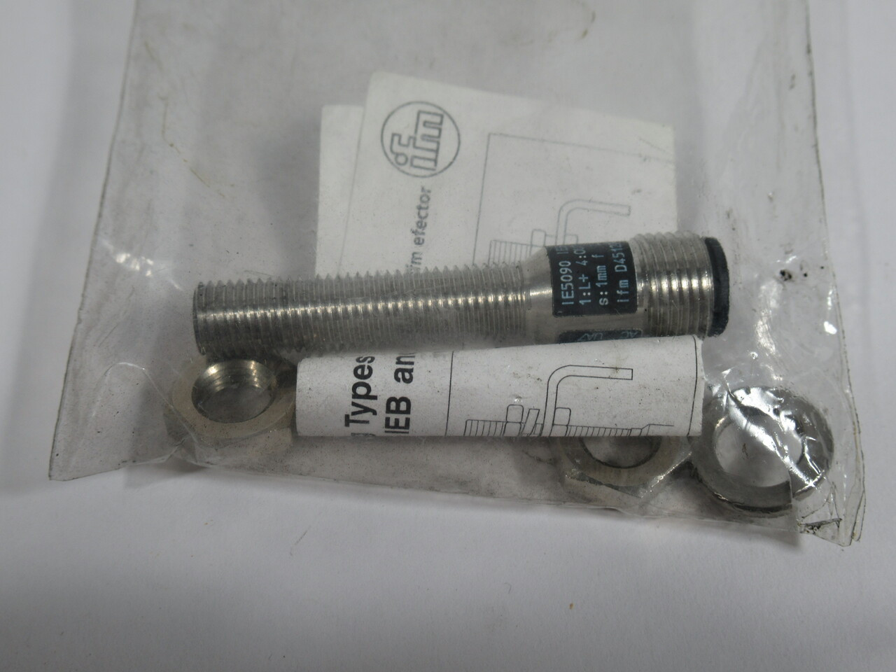 IFM Efector IEB3001-BP0G/US Proximity Sensor 1mm Range 10-36VDC 200mA NWB