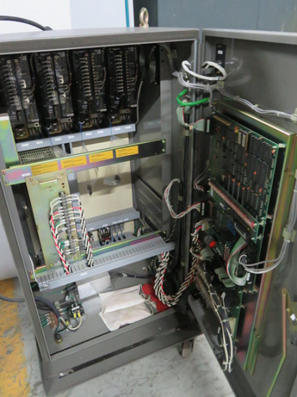 IBM 7545 Scara Milling Robot & Control Assembly 220-240V 2.8A 0.62kVA USED