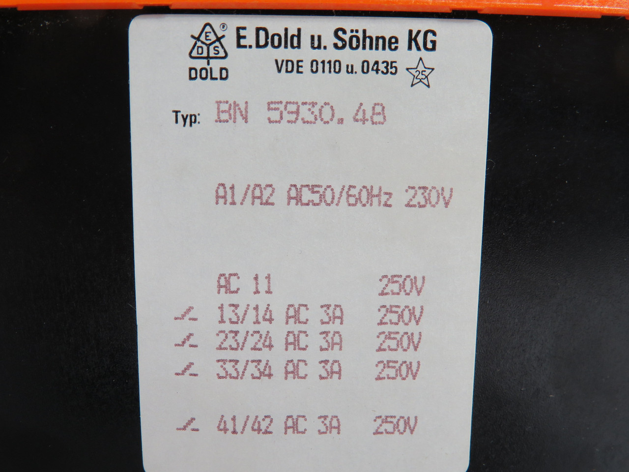 Dold BN5930.48 Emergency Stop Safety Relay 230V 50/60Hz *Cosmetic Damage* NEW