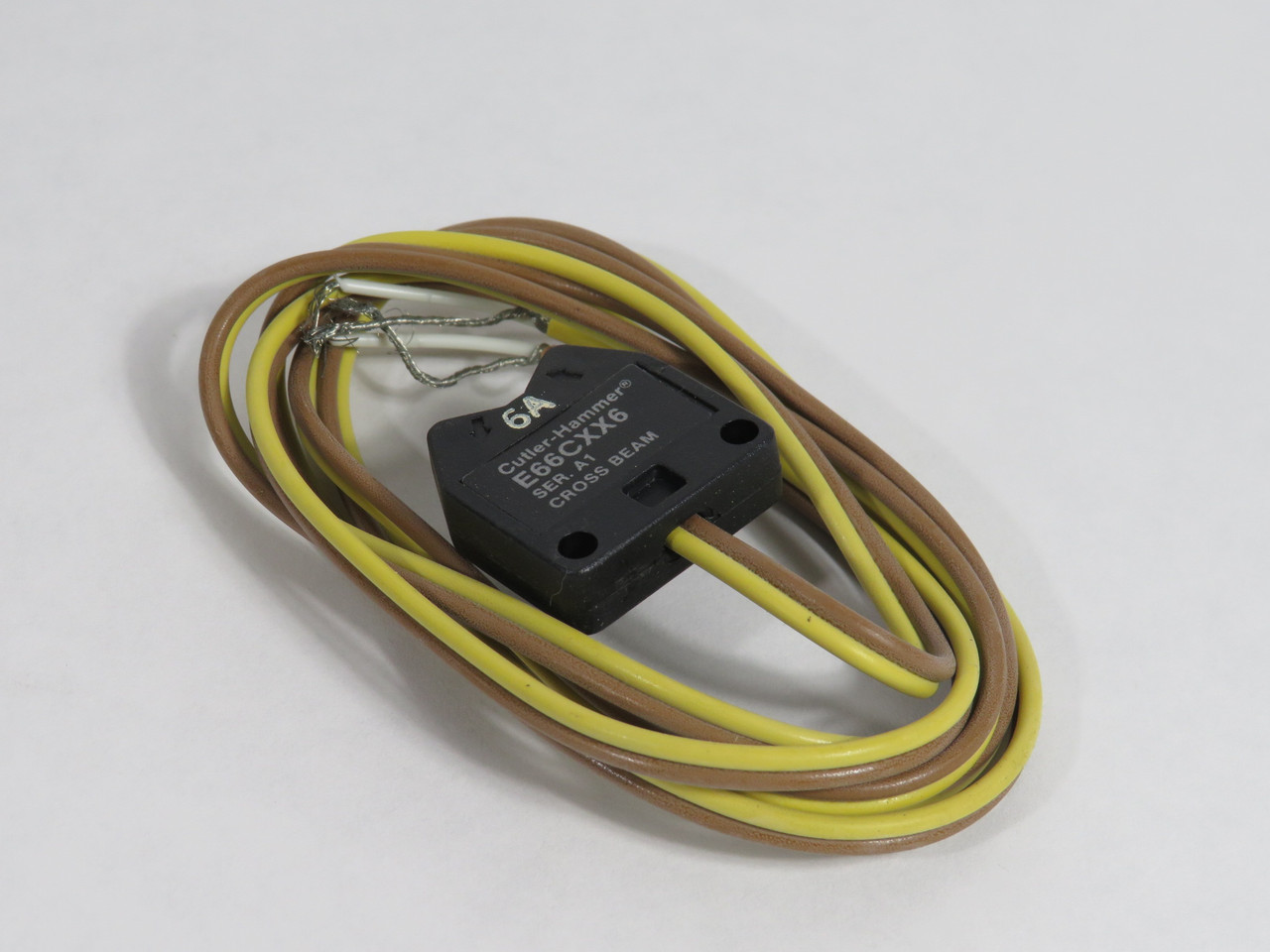 Cutler-Hammer E66CXX6 Cross Beam Photoelectric Sensor 8mm Distance NOP