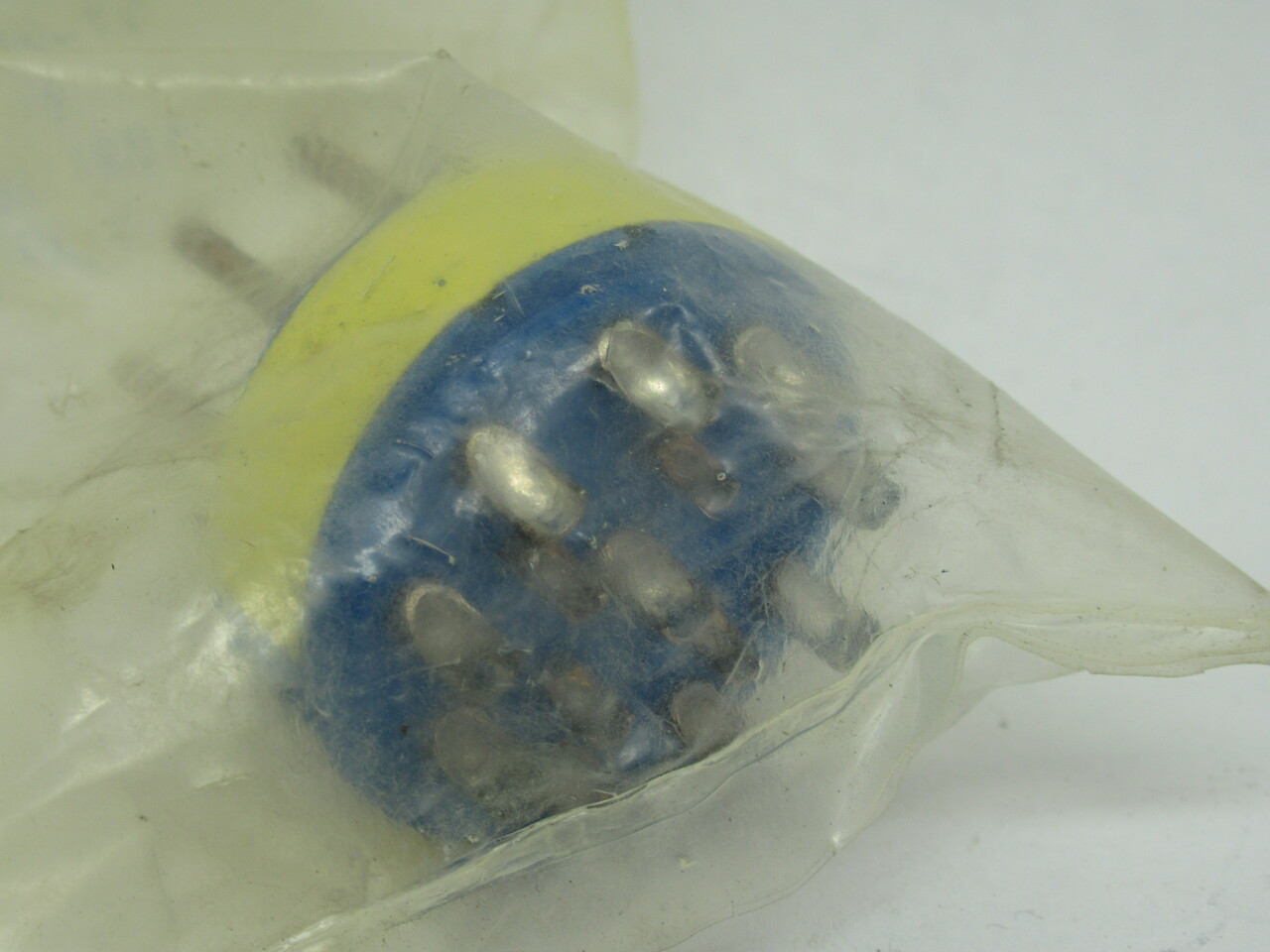 Amphenol 10-825814-20P Circular Insert Pin 14Way 10: #12 4: #16 Contacts NWB