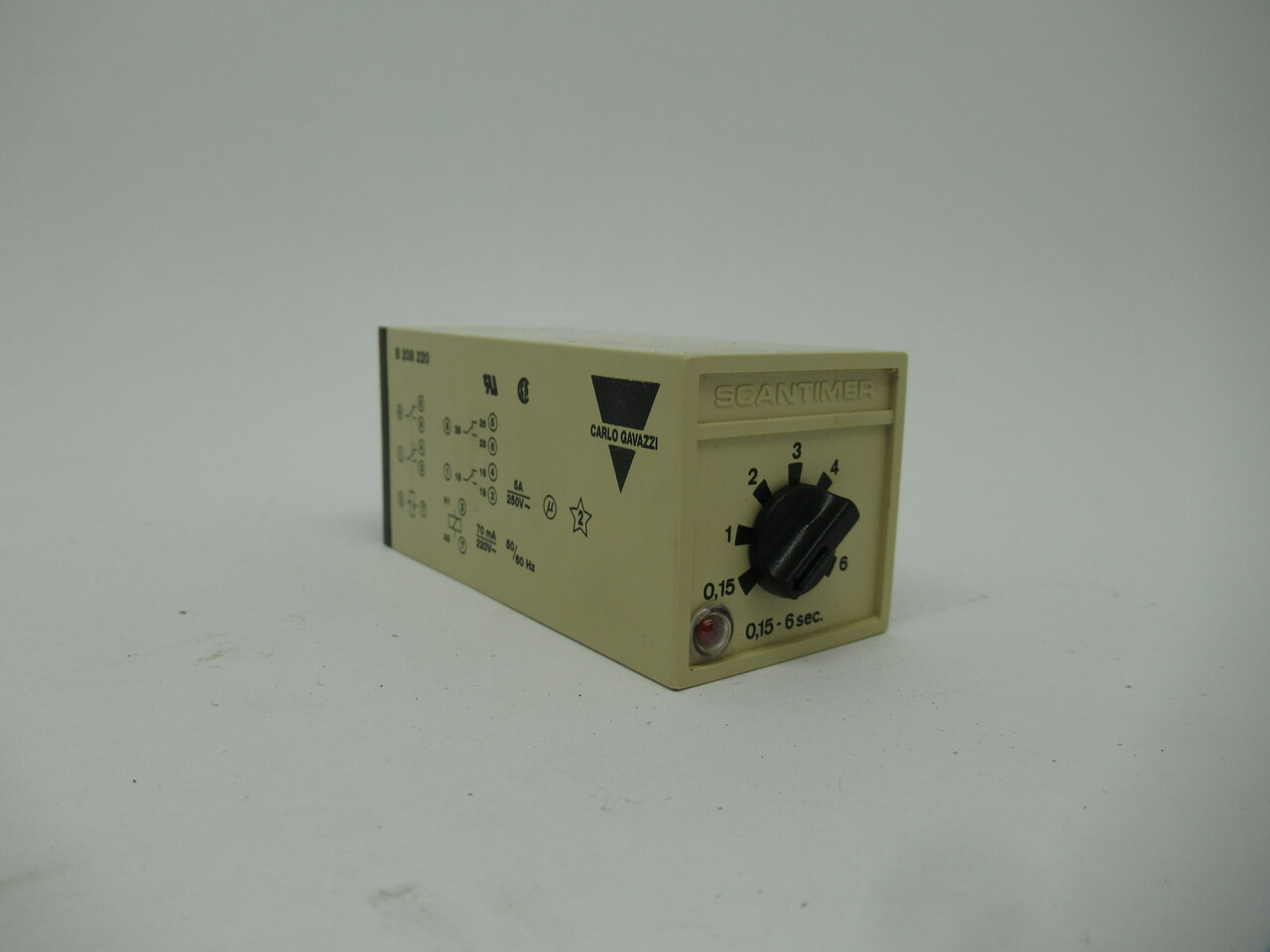 Carlo Gavazzi B208220006 Scantimer Interval Timer .15-6Sec 5A 250V 8 Pin USED