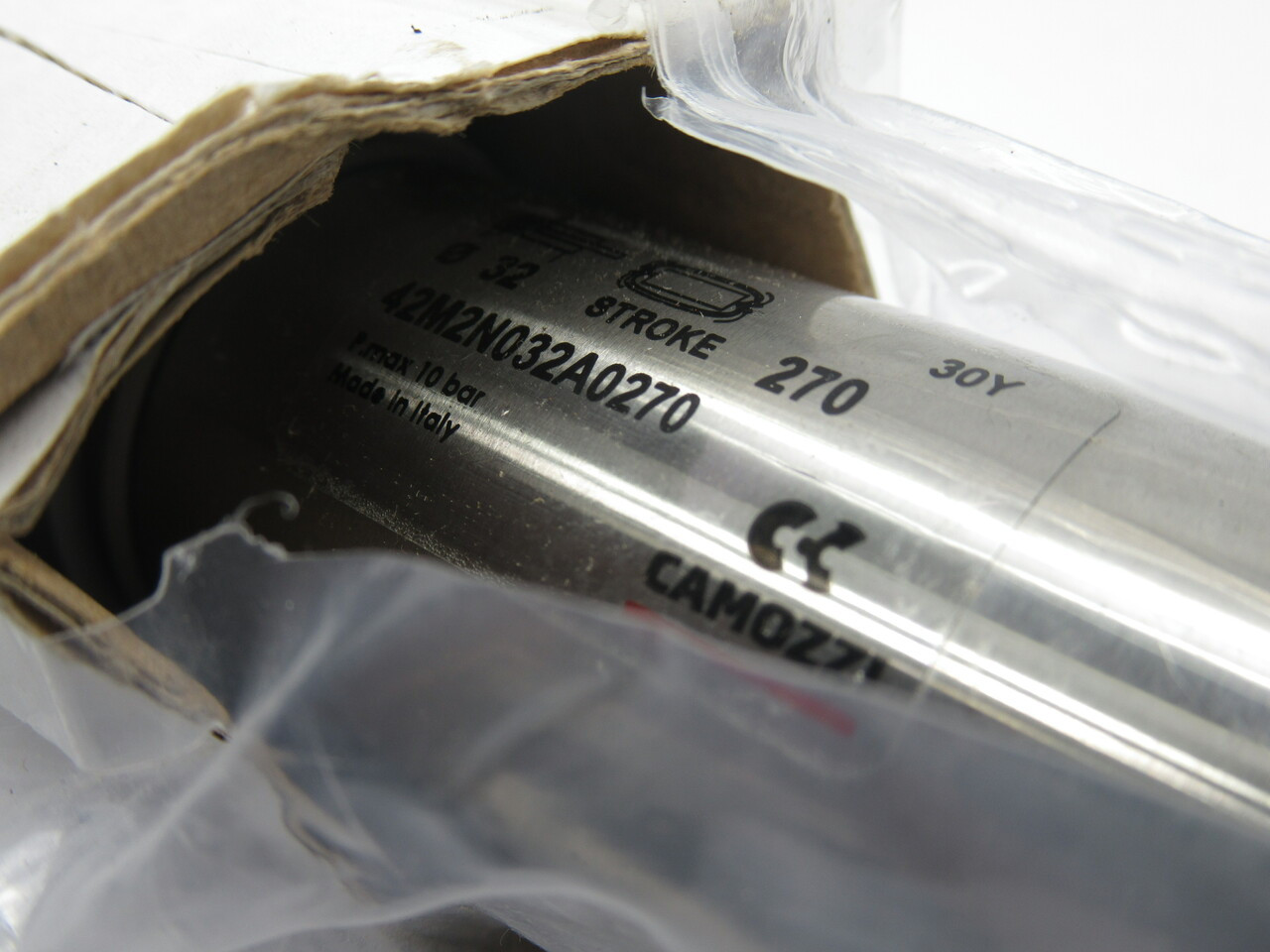 Camozzi 42M2N032A0270 Double Acting Cylinder 32mm B 270mm S *Damaged Bag* NEW