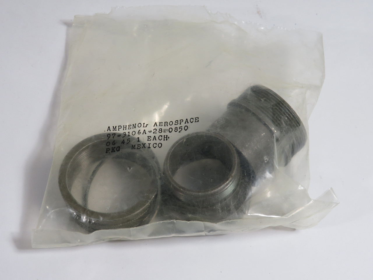 Amphenol 97-3106A-28 Straight Plug Connector Shell Size 28 OPEN BAG NWB