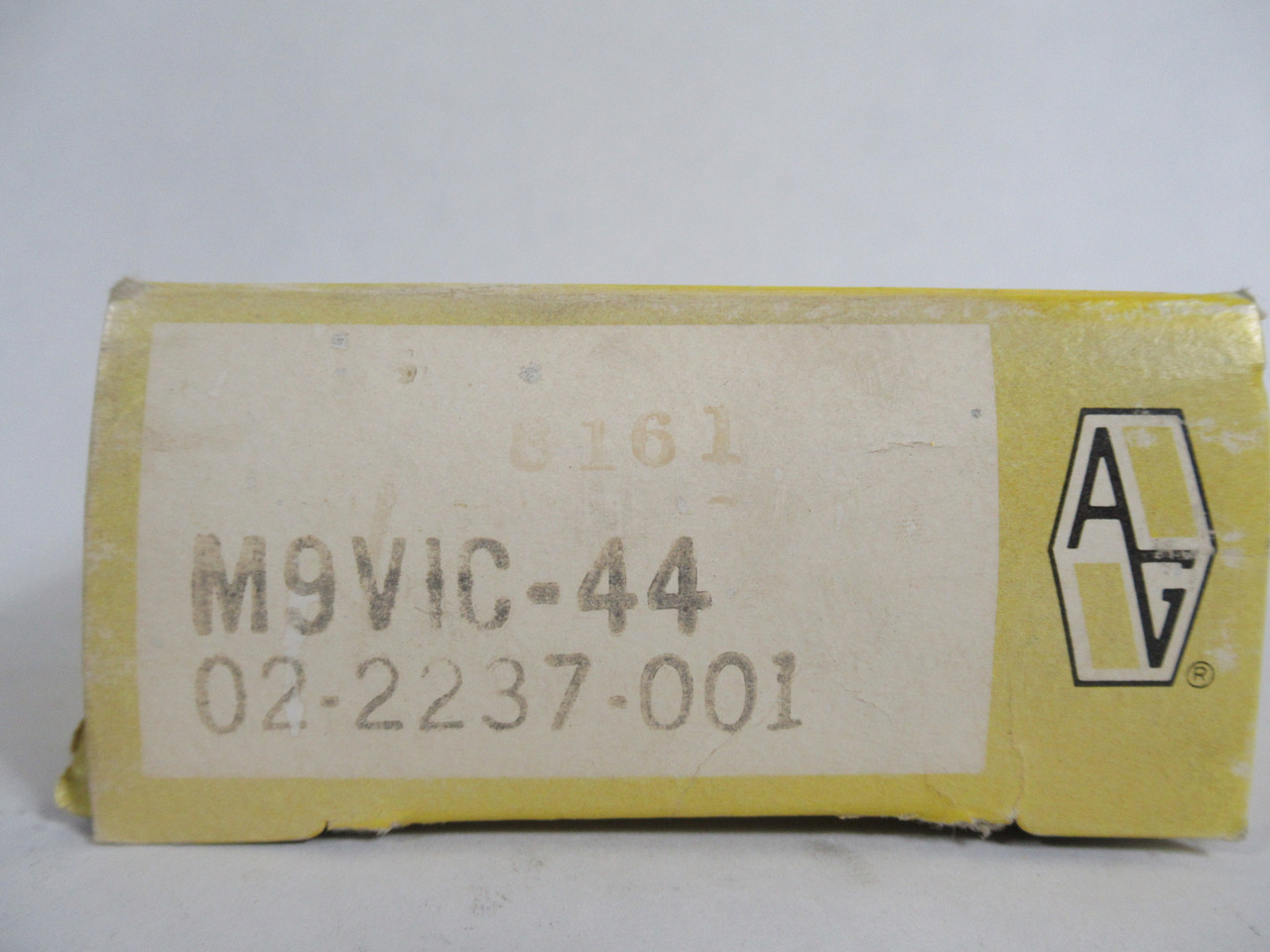 AGCO M9VIC-44-022237-001 Block&Bleed Gauge Valve 6000PSI@200F DAMAGED BOX NEW