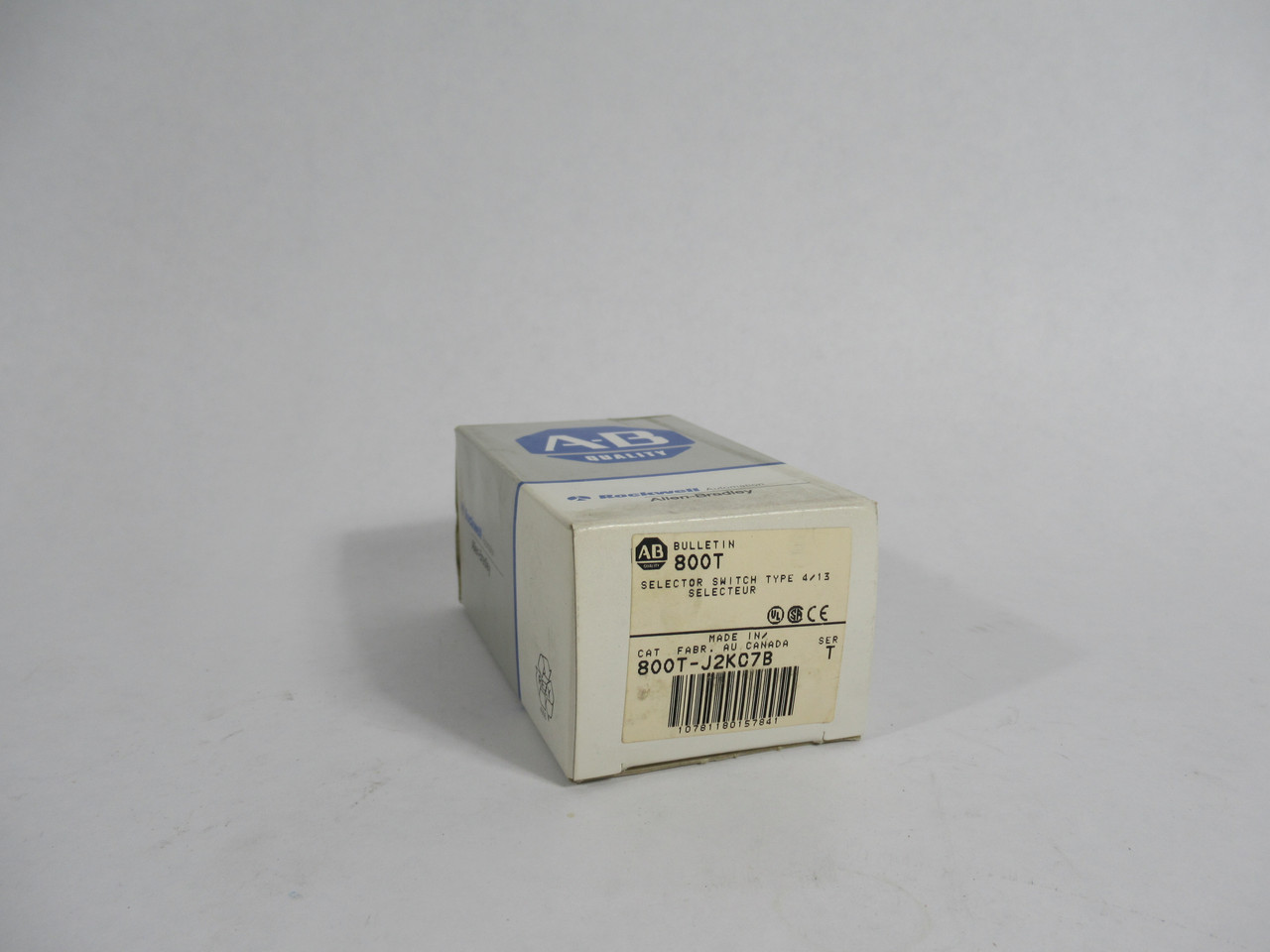 Allen-Bradley 800T-J2KC7B Selector Switch Ser. T 2NO 2NC 600V 3Pos NEW