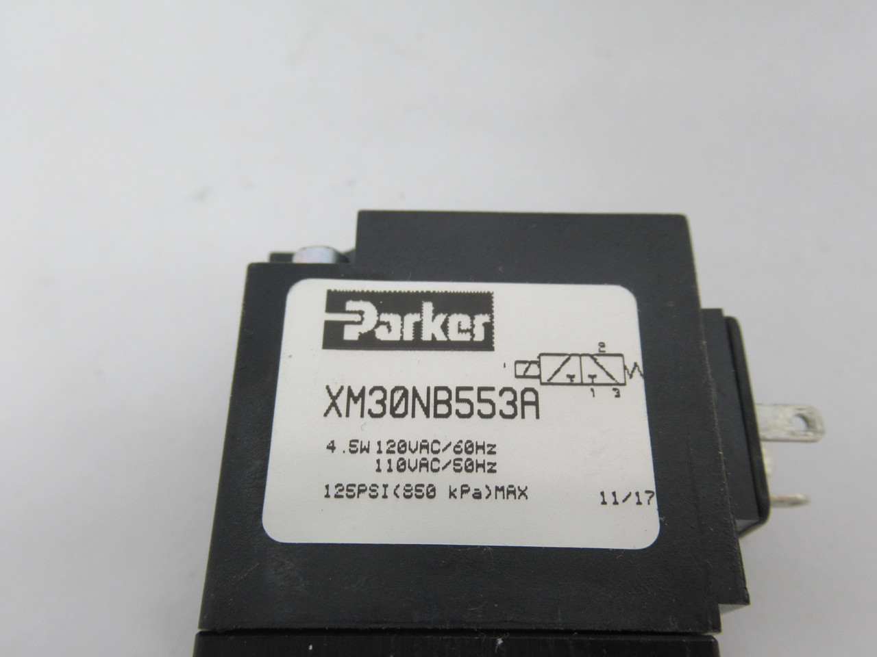 Parker XM30NB553A 3-Way Inline Valve 1/8" NPT .15cv 120VAC@60Hz 110V@50Hz USED