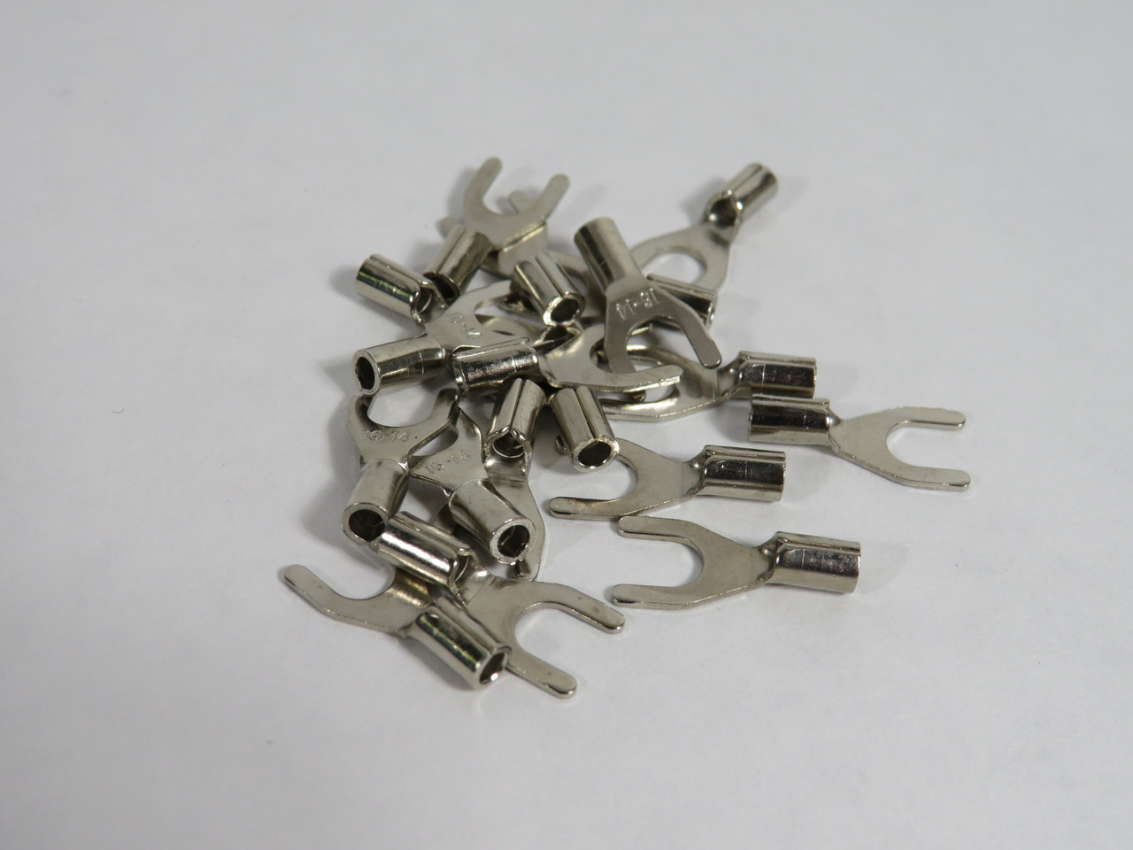 Generic Spade/Fork Terminal 16-14ga 8-10 Stud Lot of 18 NOP