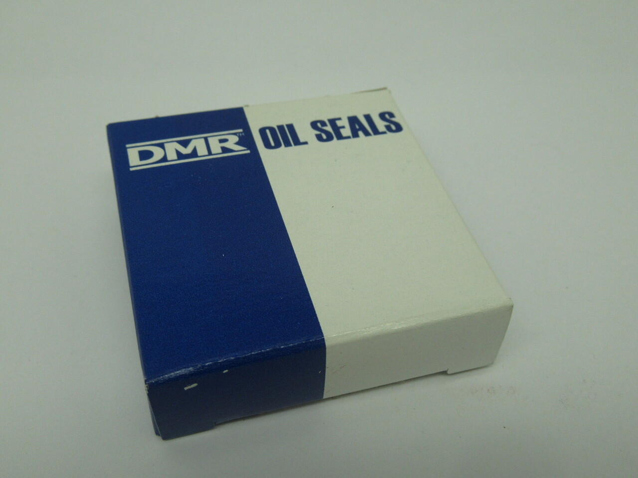 DMR 25408-DL Oil Seal 25mm Shaft 40mm Bore 8mm Width Spring Loaded NEW