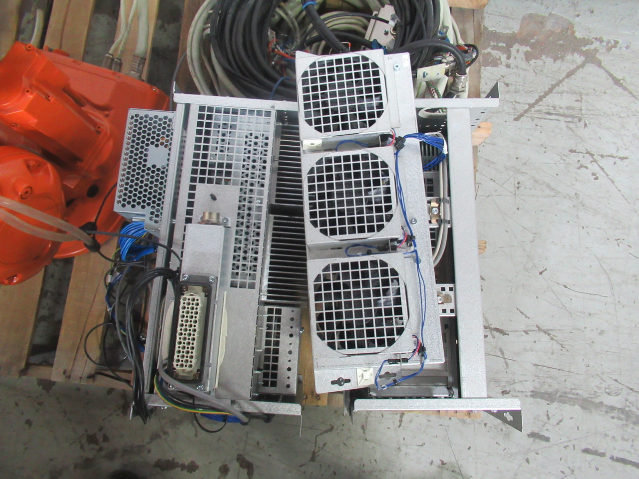 ABB IRB-140-M2004 Industrial Robot Assembly C/W IRC5-M2004 Control Module USED