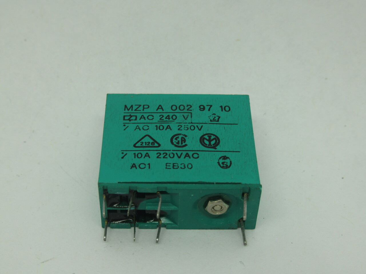 Feme MZPA0029710 Relay 240VAC 10A 8-Pin USED