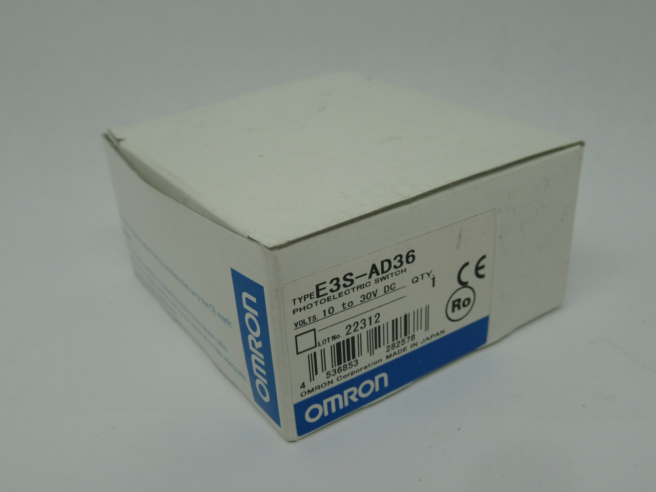 Omron E3S-AD36 Diffuse Reflective Photoelectric Sensor 10-30DC 30mA 10-200mm NEW