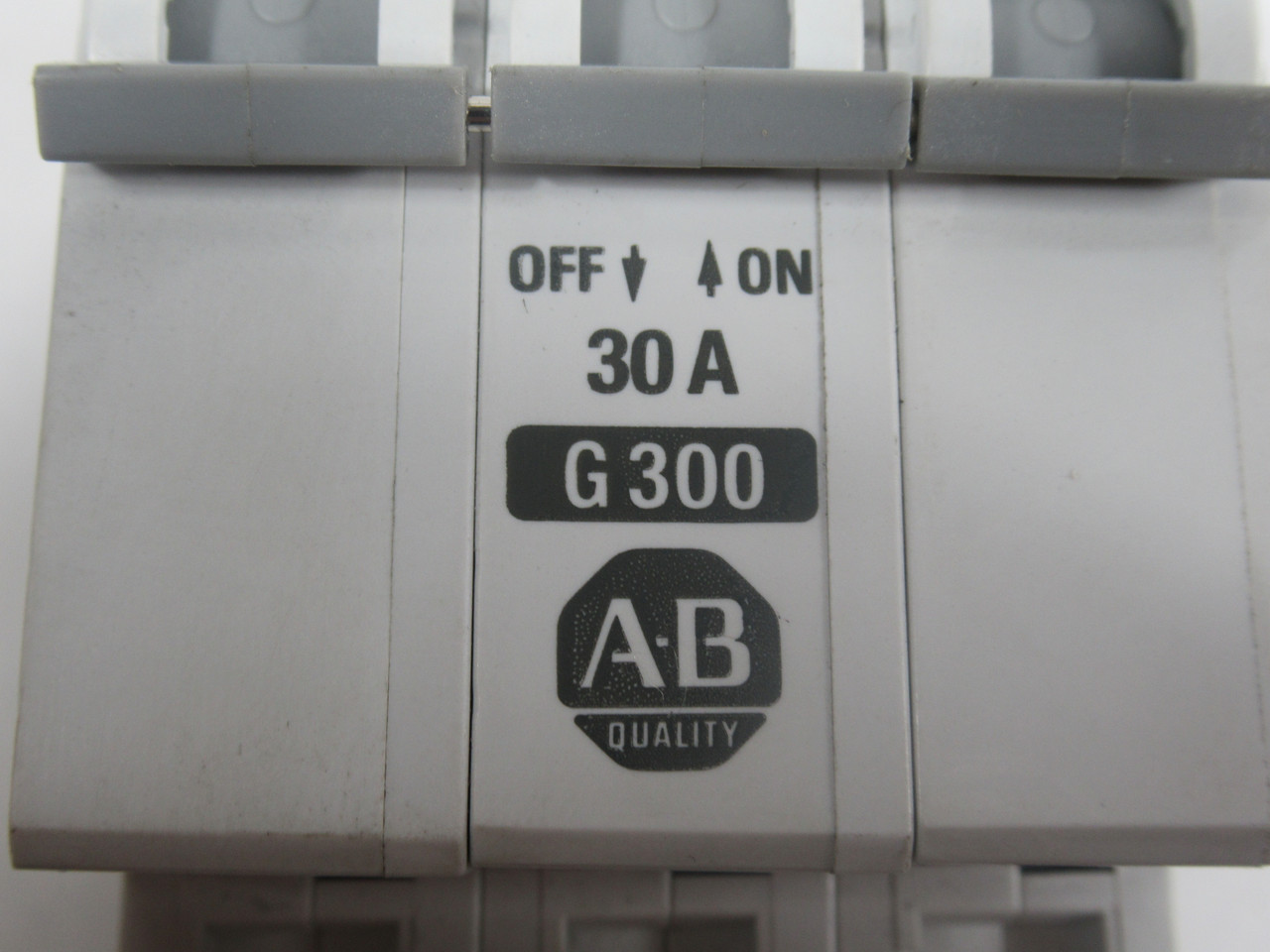Allen-Bradley 1492-CB3-G300 Circuit Breaker Ser.B 30A 480VAC 3-Pole USED