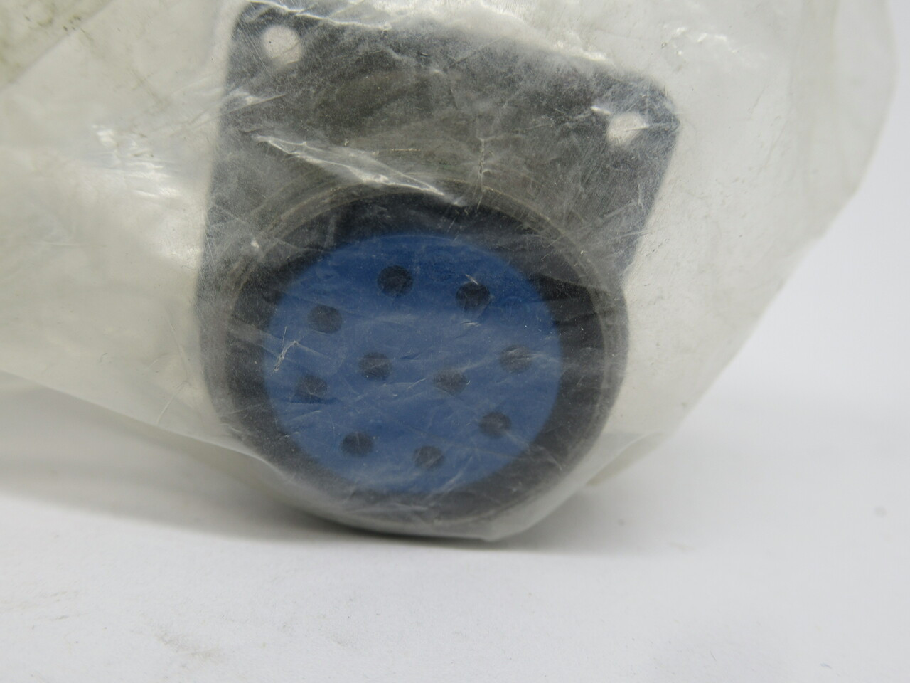 Amphenol 97-3102A-18-1S Connector 10Pin Shell Size 18 10 #16 NWB