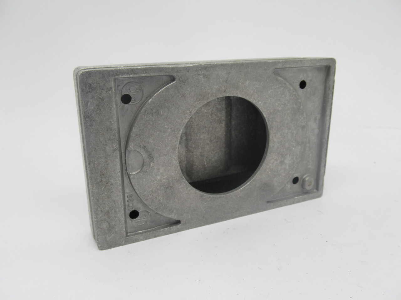 Pass & Seymour 7420 Weatherproof Device Box Cover SHELF WEAR USED