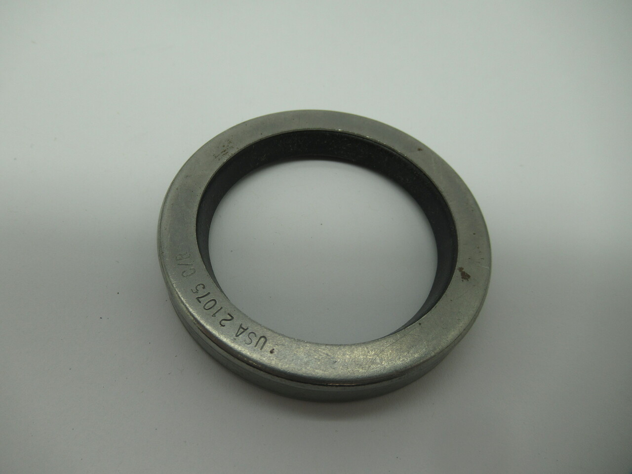 CR 21075 Oil Seal 159.75 Inner Diameter 185.91 Outer Diameter 11.13mm Width NEW