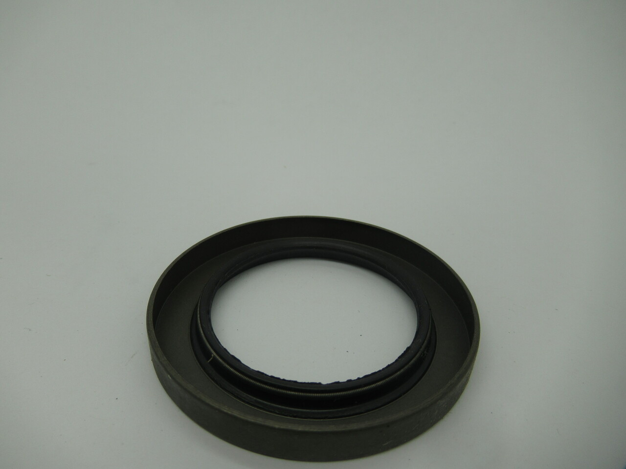 CR 18671 Oil Seal 1.875 X 2.758 X 0.313 Inch NEW