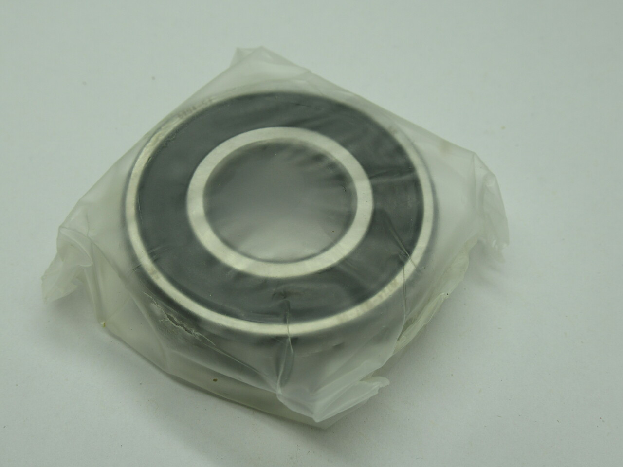 KBC 6204DDC3G81 Single Row Ball Bearing 47x14x20 mm NEW