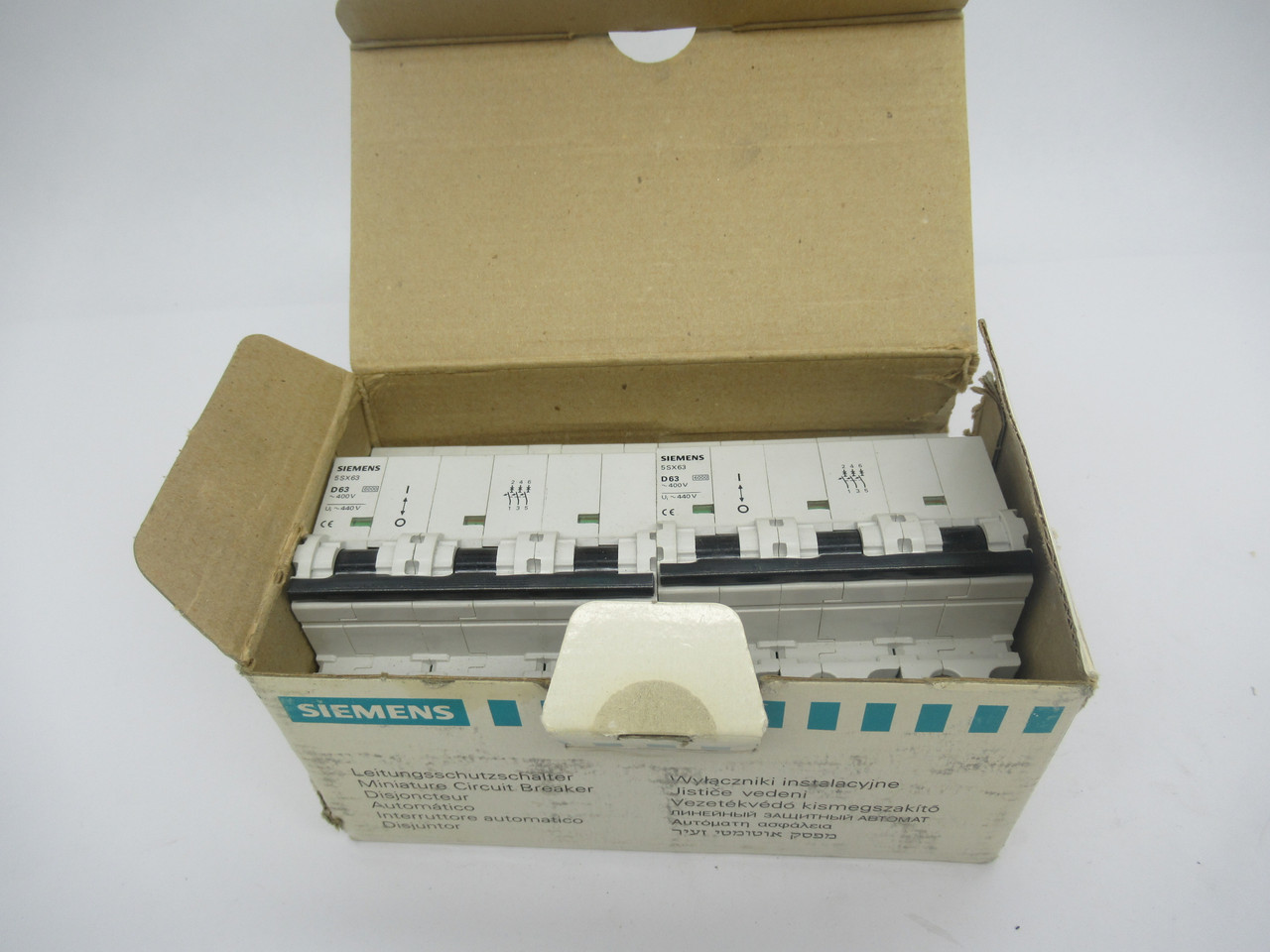 Siemens 5SX6363-8 Circuit Breaker D63 3-Pole 63A 400V 2-Pack NEW