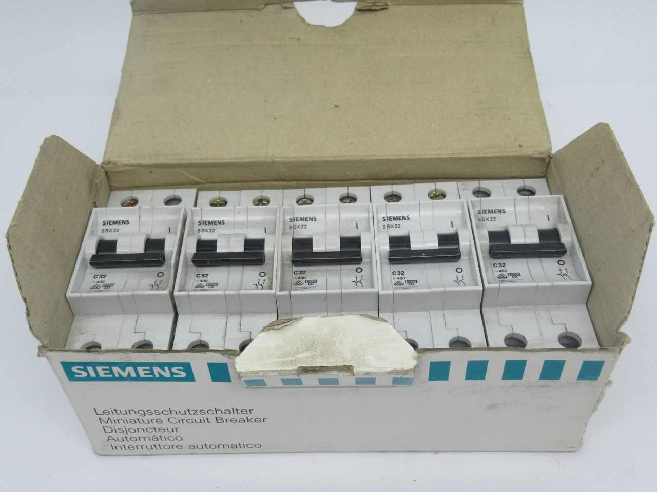 Siemens 5SX2232-7 Circuit Breaker C32 2-Pole 32A 480VAC 5-Pack SHELF WEAR NEW