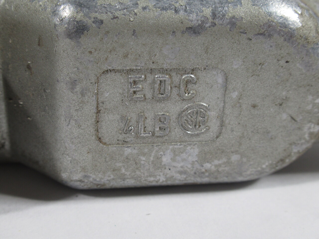 EDC LB-1/2 Unthreaded Conduit Body 1/2" LB w/ Cover *COSMETIC DAMAGE* USED
