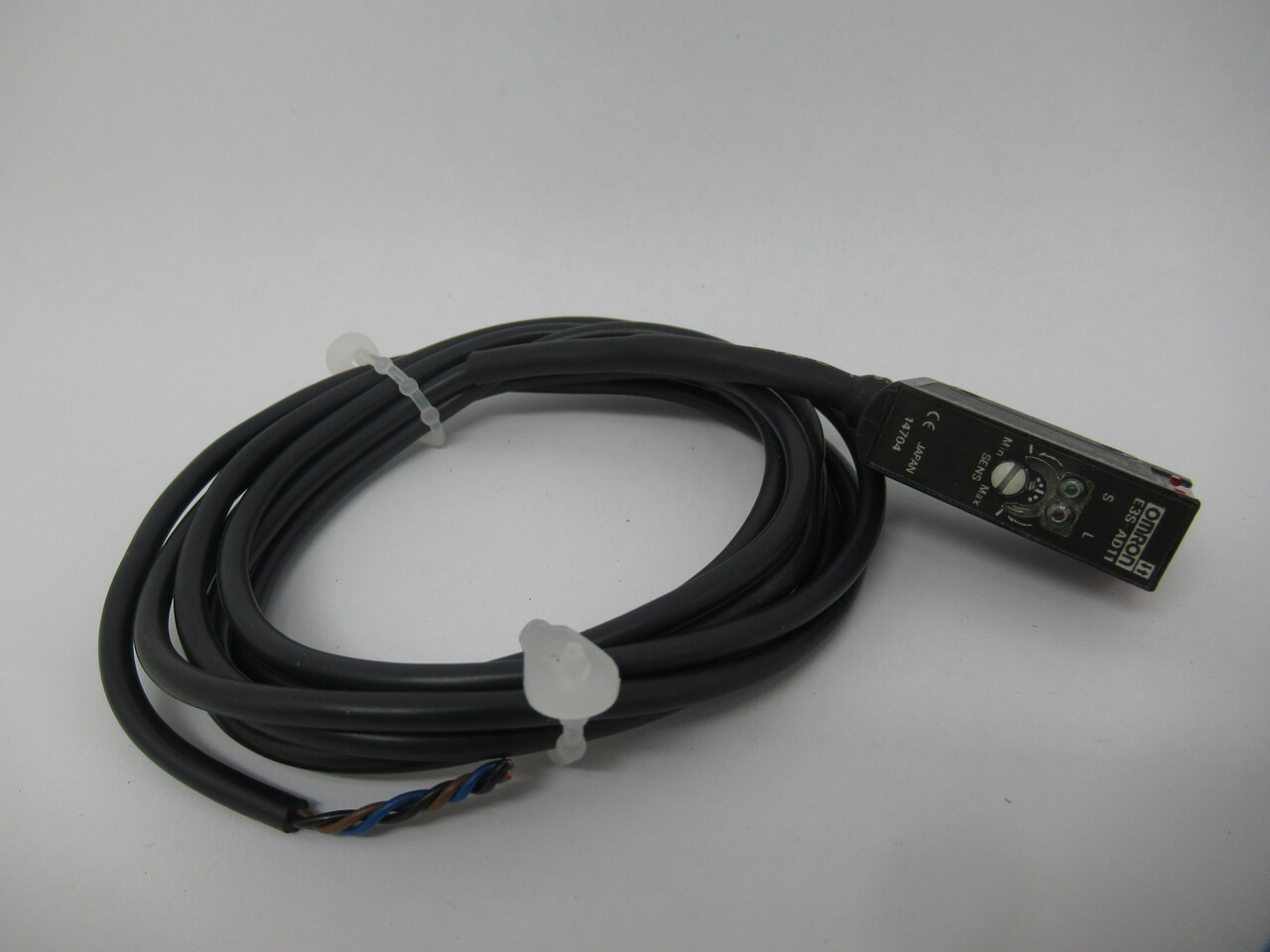 Omron E3S-AD11 Photoelectric Sensor Amplifier 10-30VDC 30mA 10-200mm 2m USED