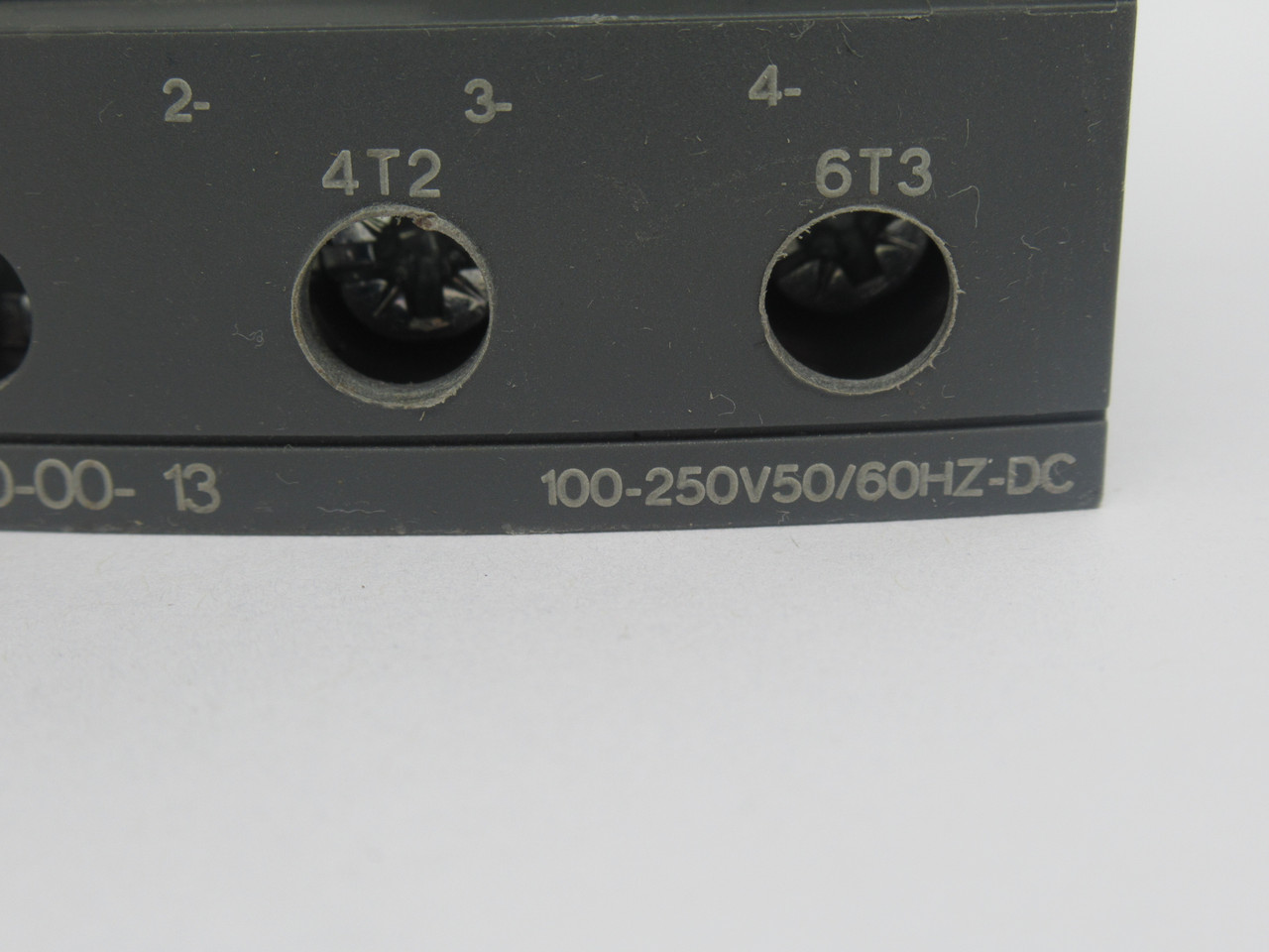 ABB AF40-30-00-13 Contactor 3 Pole 70Amp 18.5KW 100-250VDC 50/60Hz USED