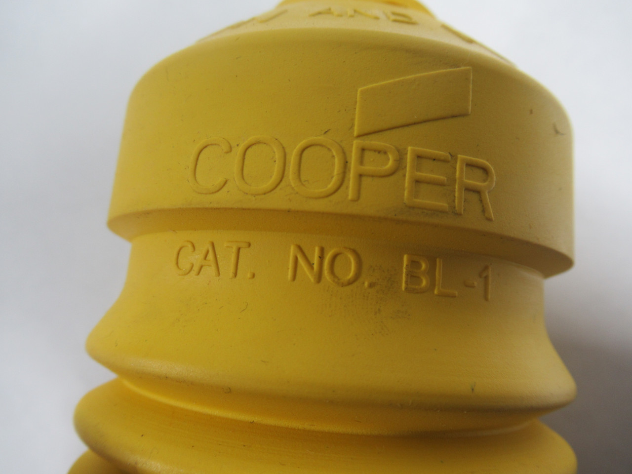 Cooper BL-1 Weatherproof Protective Boot Yellow 20/30A 4/5W USED