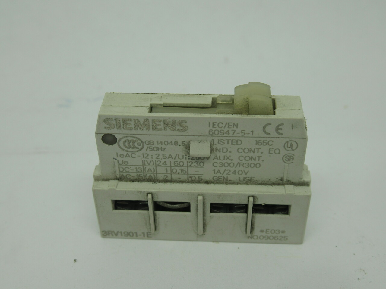 Siemens 3RV1901-1E Auxiliary Contact 1A 240V 1NO 1NC 50Hz USED