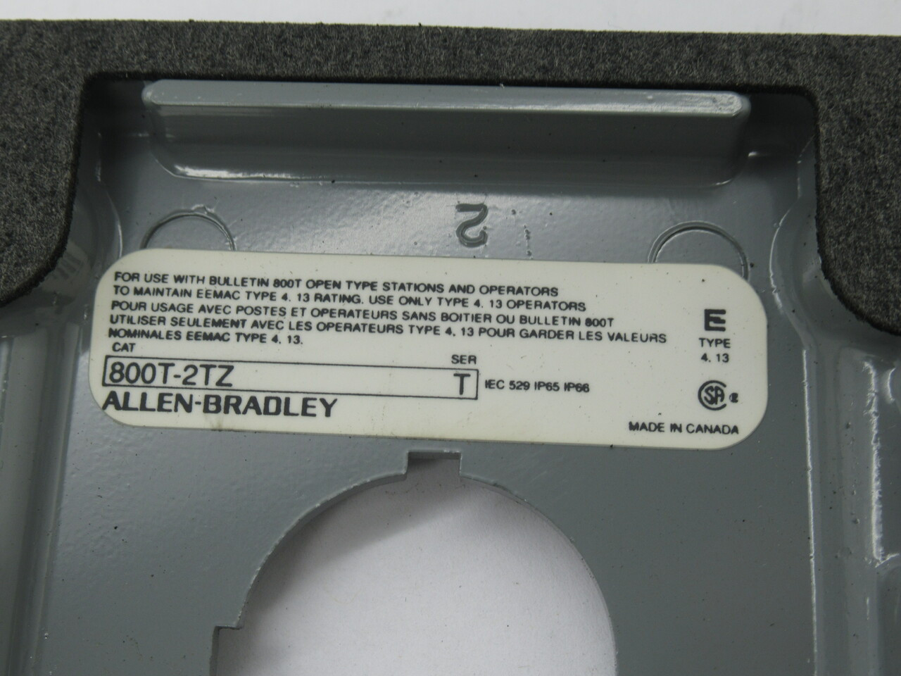 Allen-Bradley 800T-2TZ Surface Mount Push Button Enclosure 2 Port 4.5x3x3" NOP