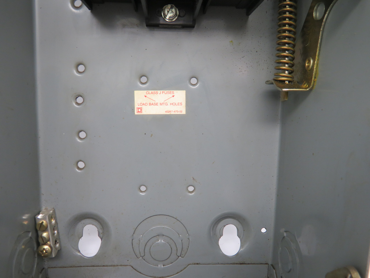 Square D CHU361 Non-Fusible Enclosed Disconnect Switch Ser E1 30A 600V 3-P USED