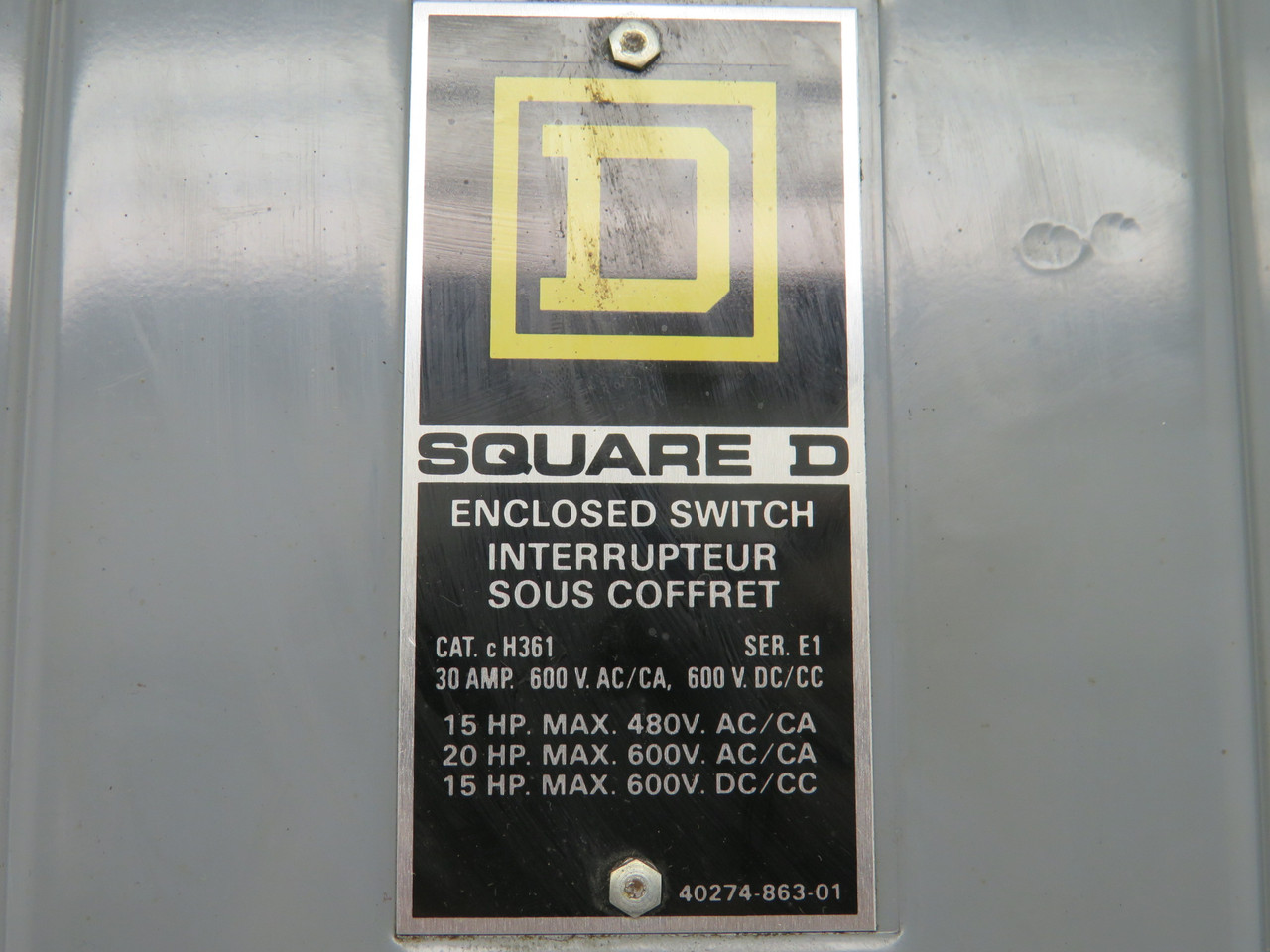 Square D CHU361 Non-Fusible Enclosed Disconnect Switch Ser E1 30A 600V 3-P USED