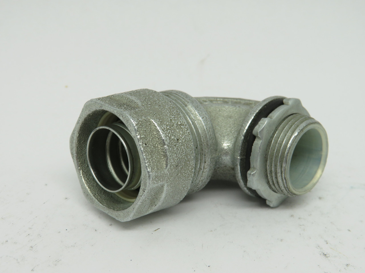 O-Z/Gedney 4Q-975T Liquid Tight Connector 90Deg 3/4" Insulated Throat USED