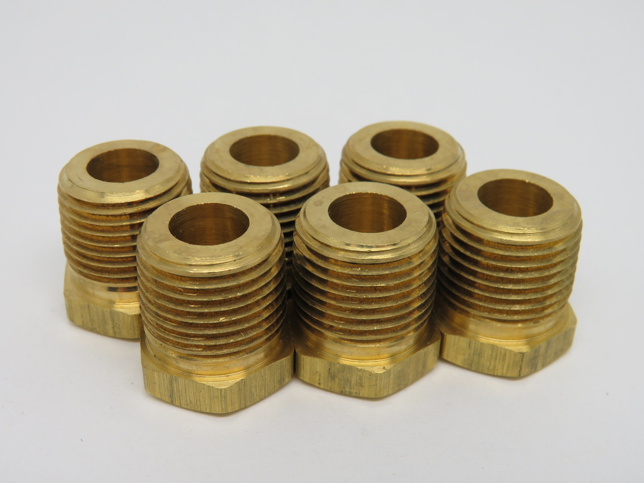 Parker 209P-8-4 Brass Hex Bushing 1/2" Male NPT x 1/4" Female NPT Lot of 6 NOP