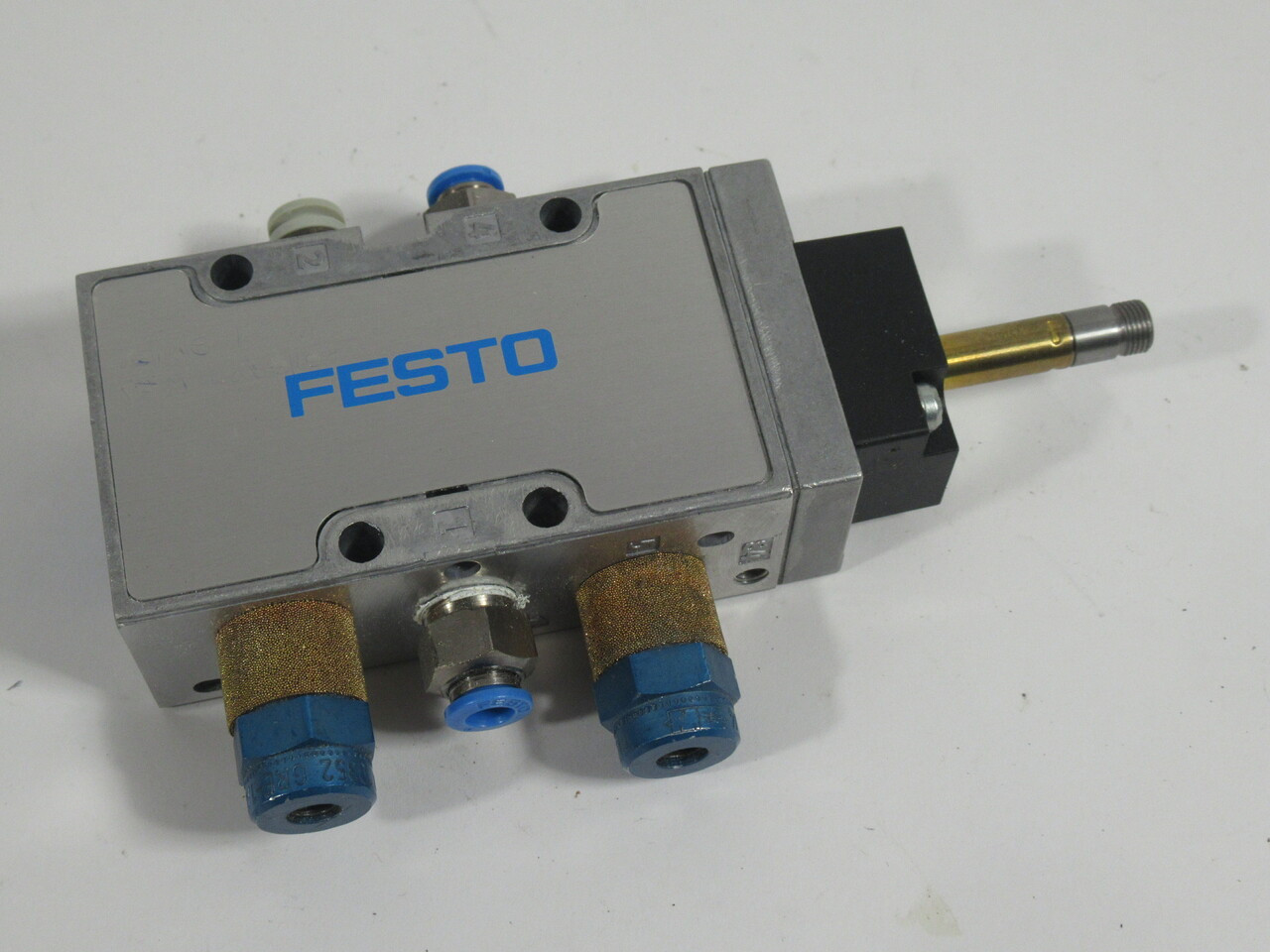 Festo MFH-5-1/4-B 15901 Solenoid Valve 1300 I/Min 2-10 Bar 28-145Psi USED