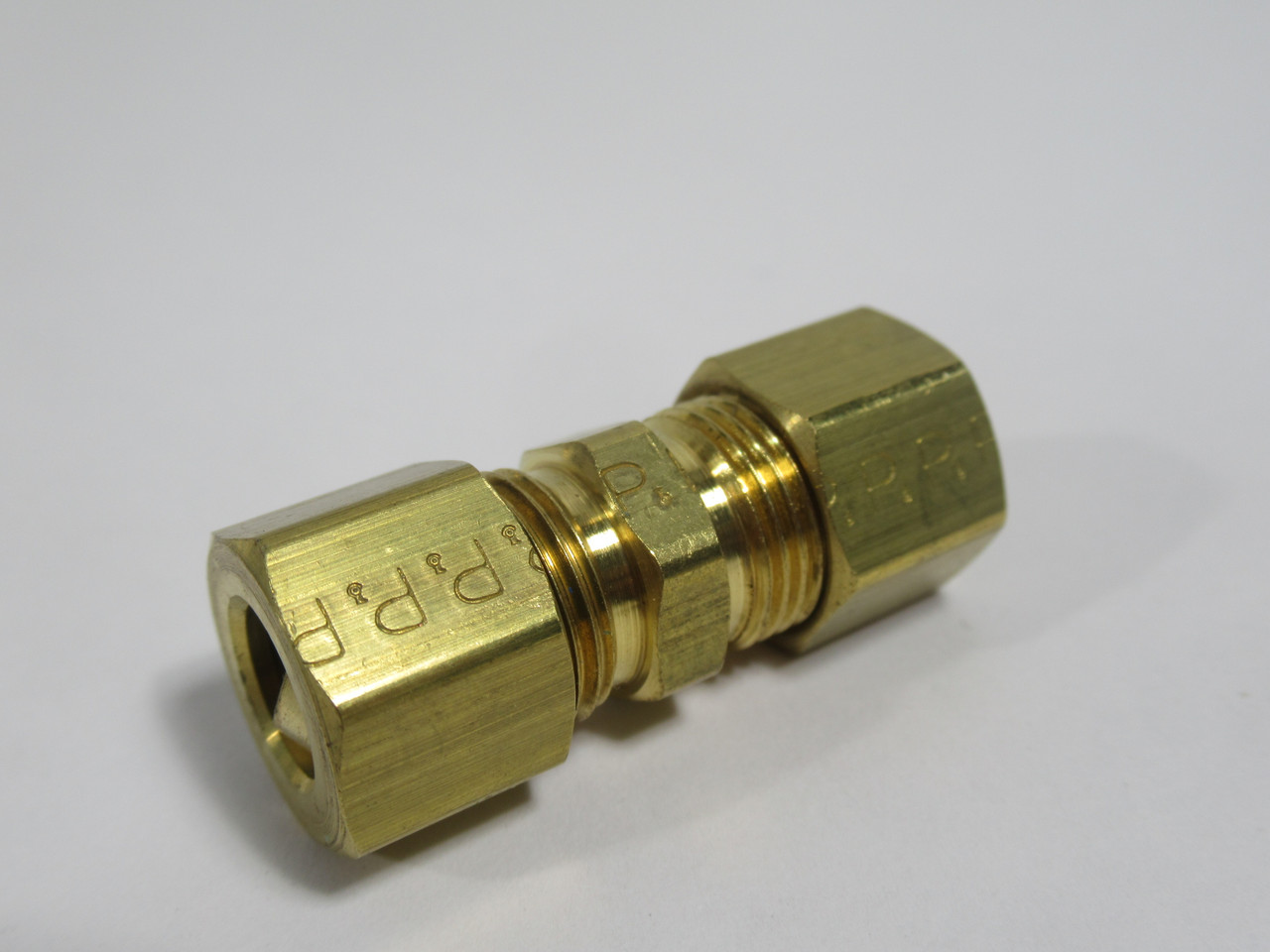 Parker 62C-5 Brass Compression Union Connector 5/16" Tube Lot of 8 NOP
