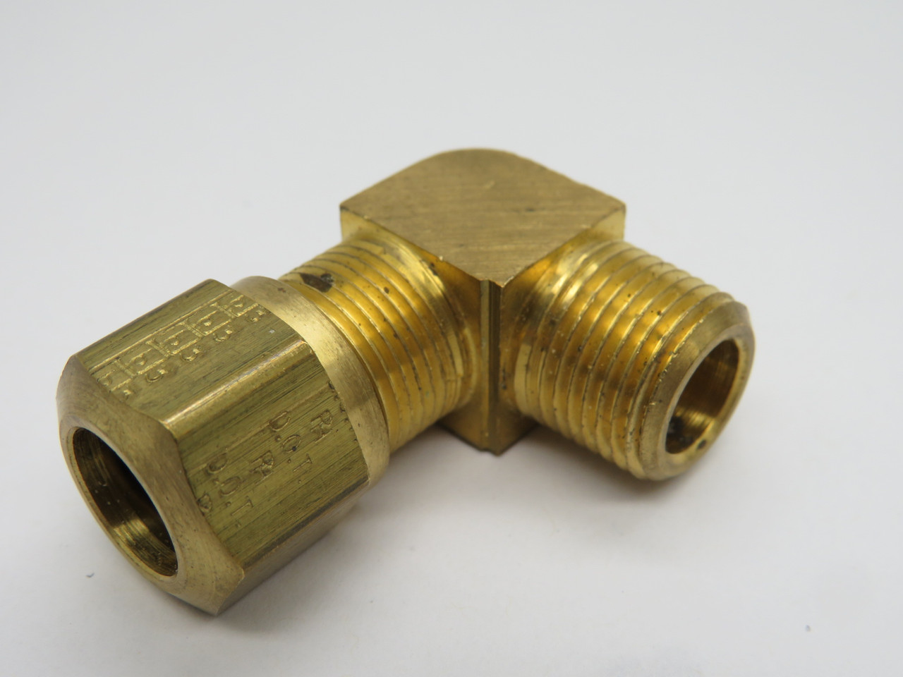 Parker 269NTA-8-6 Brass D.O.T. Elbow 1/2" Tube x 3/8" MNPT Lot of 2 USED