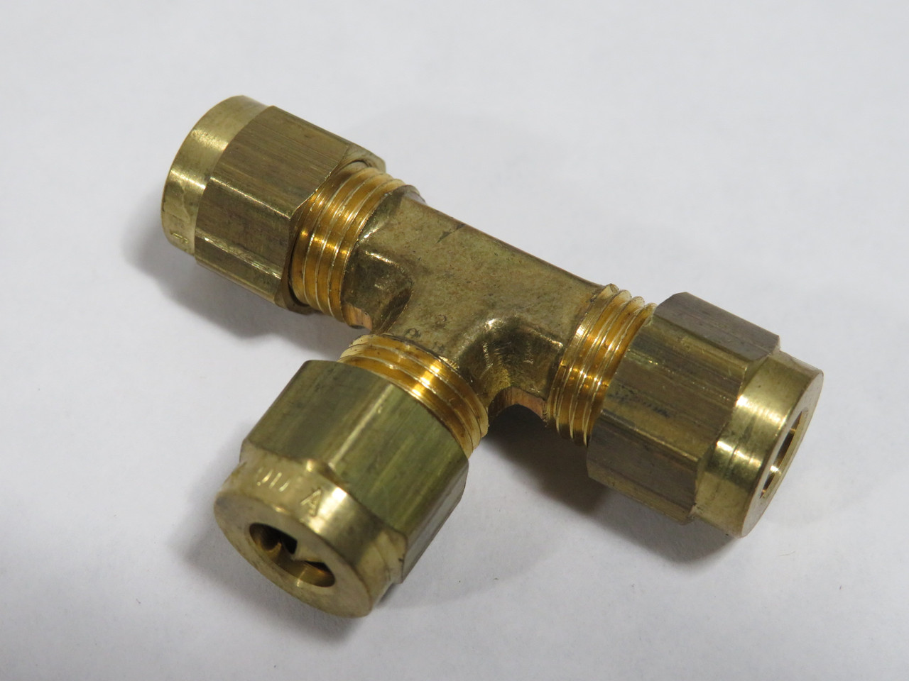 Fairview 1464-4 Brass D.O.T. Compression Union Tee 1/4 Tube Lot of 4 NOP -  Industrial Automation Canada